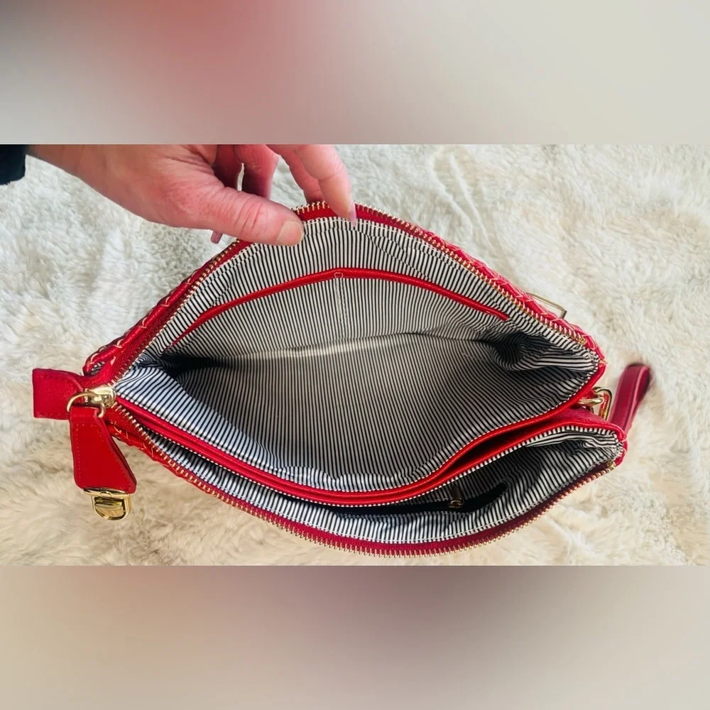 🔥Red Vegan Leather Weaved Clutch/ Crossbody Bag Purse with Gold Hardware🔥